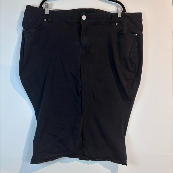 Lane Bryant 28P Black Stretch Capri Jeans Plus Size - Picture 1 of 8